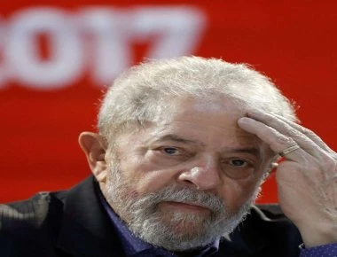 Βγήκαν τα όπλα στη Βραζιλία – Έπεσαν πυροβολισμοί στην αυτοκινητοπομπή του πρώην προέδρου Λούλα